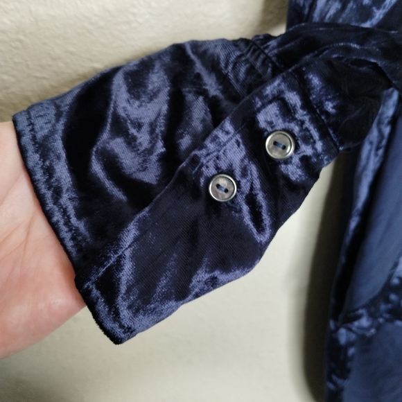 Anthropologie MAEVE Button Down Tunic Top Crushed Velvet Velour Navy Size 6 - Picture 3 of 8